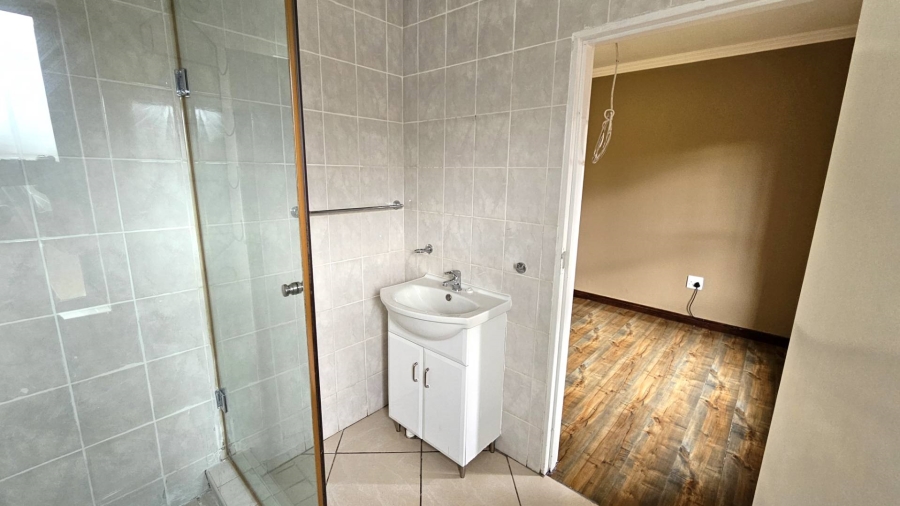 To Let 3 Bedroom Property for Rent in Melodie North West